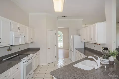 Kitchen - 3221 Cobblestone Dr, Pace, FL 32571 photo 1 of 4