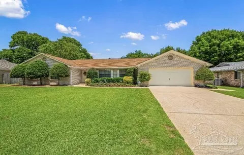 4230 Obregon Dr, Pensacola, FL 32504