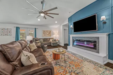 Living - 3712 Pace Mill Way, Pace, FL 32571 photo 2 of 5
