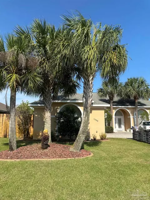1988 Heritage Park Way, Navarre, FL 32566