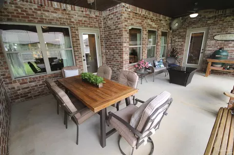 Exterior - 4135 Dundee Crossing Dr, Pace, FL 32571 photo 7 of 10