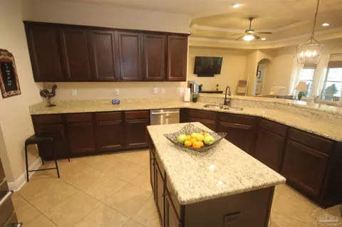 Kitchen - 4135 Dundee Crossing Dr, Pace, FL 32571 photo 4 of 11