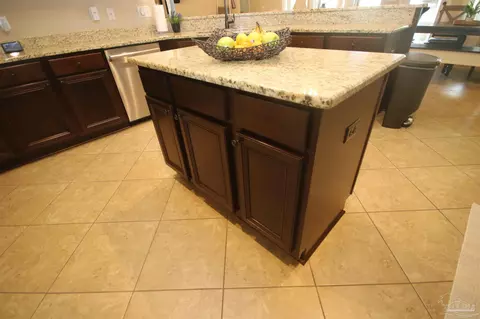Kitchen - 4135 Dundee Crossing Dr, Pace, FL 32571 photo 5 of 11