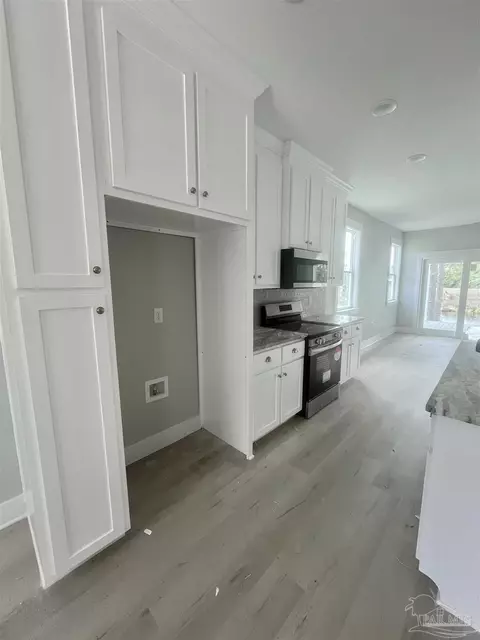 Entry Way - 5259 Sonoma Ct, Milton, FL 32583 photo 2 of 2