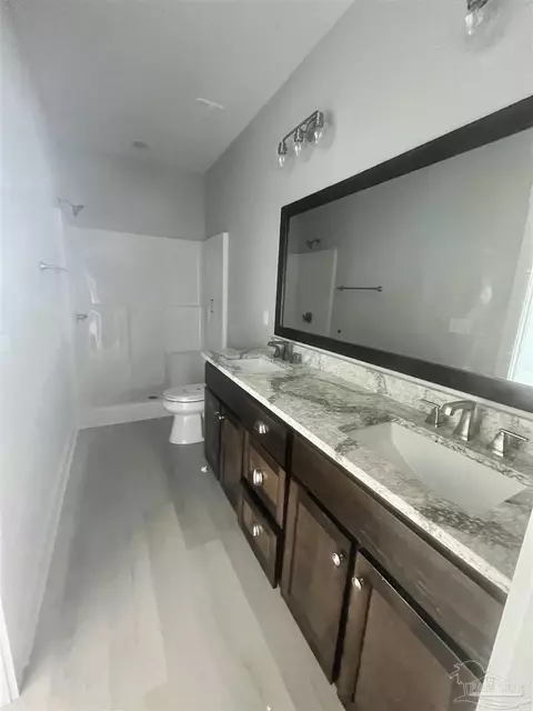 Bath - 5259 Sonoma Ct, Milton, FL 32583 photo 3 of 3