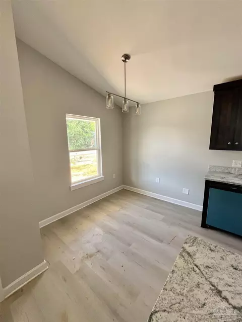 Dining - 6760 North Ave, Milton, FL 32570 photo 1 of 1