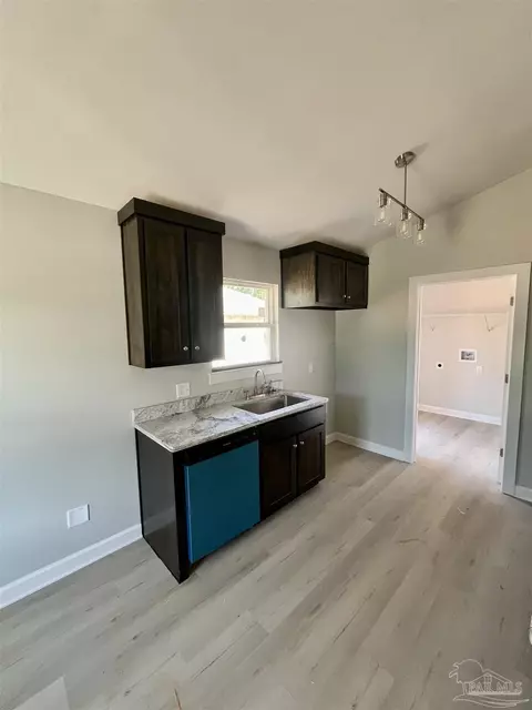 Kitchen - 6760 North Ave, Milton, FL 32570 photo 3 of 3