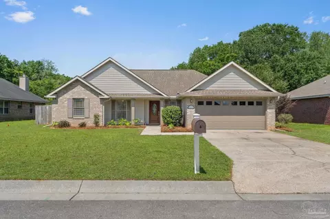 5473 Tucker Cir, Pace, FL 32571
