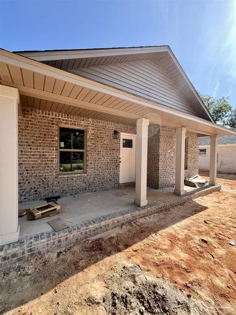 Exterior - 6756 North Ave, Milton, FL 32570 photo 3 of 3