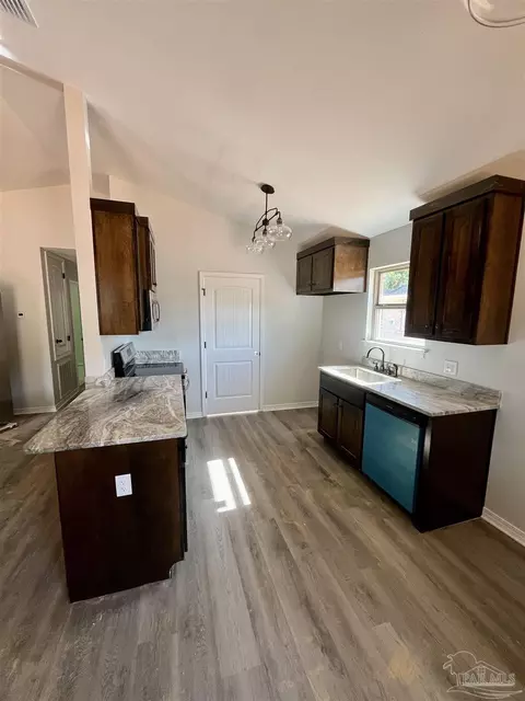 Kitchen - 6756 North Ave, Milton, FL 32570 photo 1 of 2