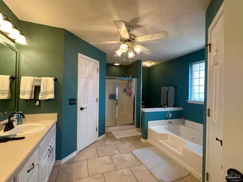 Bath - 4901 Pineview Ridge Dr, Pace, FL 32571 photo 4 of 6