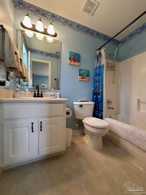 Bath - 4901 Pineview Ridge Dr, Pace, FL 32571 photo 5 of 6