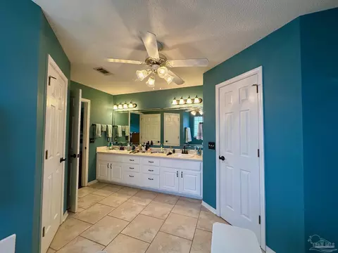 Bath - 4901 Pineview Ridge Dr, Pace, FL 32571 photo 2 of 6