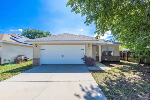 2608 Salamanca St, Navarre, FL 32566