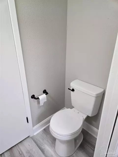 Bath - 4705 Dean Dr, Pace, FL 32571 photo 5 of 10