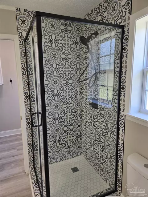 Bath - 4705 Dean Dr, Pace, FL 32571 photo 8 of 10