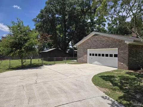 Exterior - 4705 Dean Dr, Pace, FL 32571 photo 4 of 12