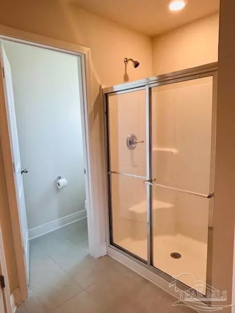 Bath - 5643 Flume Dr, Pace, FL 32571 photo 2 of 5