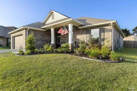 9938 Suwanee Ln, Pensacola, FL 32526