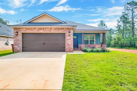 2952 N 17th Ave, Milton, FL 32583