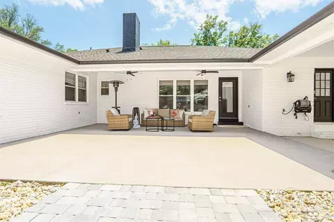 Exterior - 6050 Cheyenne Dr, Milton, FL 32570 photo 3 of 13