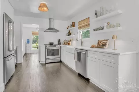 Kitchen - 6050 Cheyenne Dr, Milton, FL 32570 photo 1 of 5