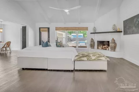 Bedroom - 6050 Cheyenne Dr, Milton, FL 32570 photo 1 of 5