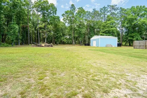 Exterior - 6050 Cheyenne Dr, Milton, FL 32570 photo 11 of 13