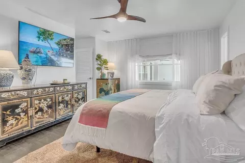 Bedroom - 6050 Cheyenne Dr, Milton, FL 32570 photo 5 of 5