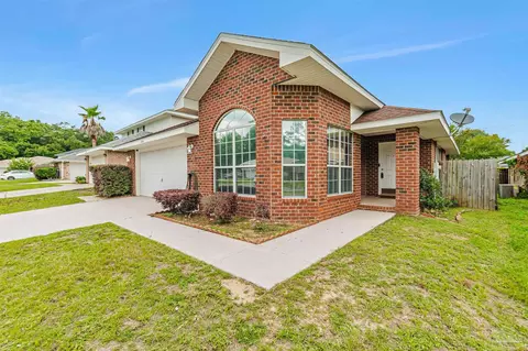 3304 Linger Ct, Pensacola, FL 32526