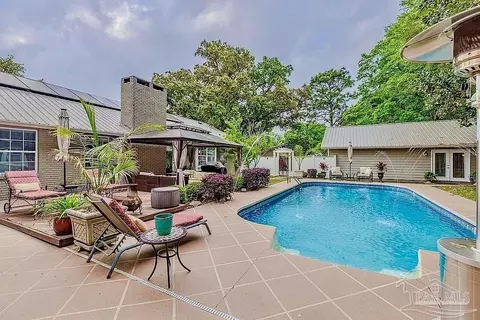 7920 Lancelot Dr, Pensacola, FL 32514