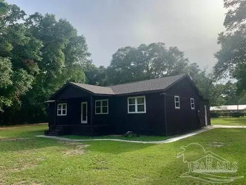 6171 Young Ln, Milton, FL 32570