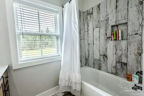 Bath - 778 Griswold Rd, Jay, FL 32565 photo 10 of 10