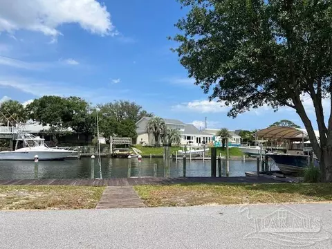 869 Silver Strand, Gulf Breeze, FL 32563