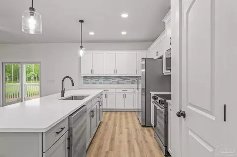 Kitchen - 1192 Adrian Way, Milton, FL 32583 photo 4 of 6