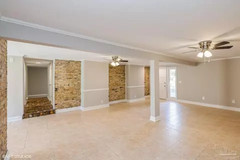 Living - 6463 Barnes St, Milton, FL 32570 photo 2 of 4