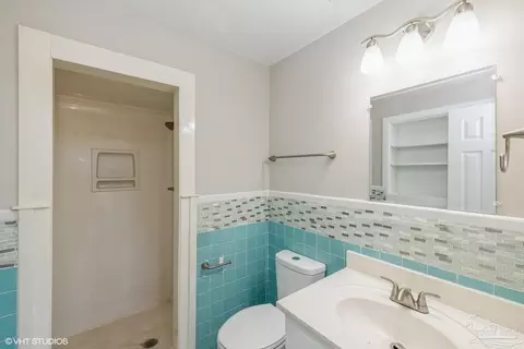 Bath - 6463 Barnes St, Milton, FL 32570 photo 3 of 3