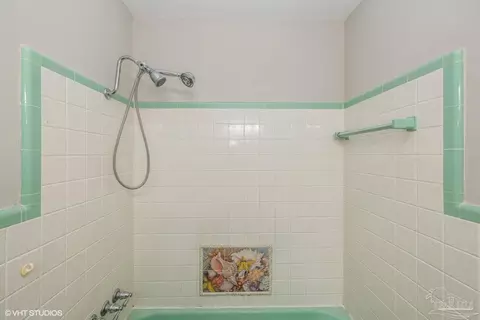 Bath - 6463 Barnes St, Milton, FL 32570 photo 2 of 3