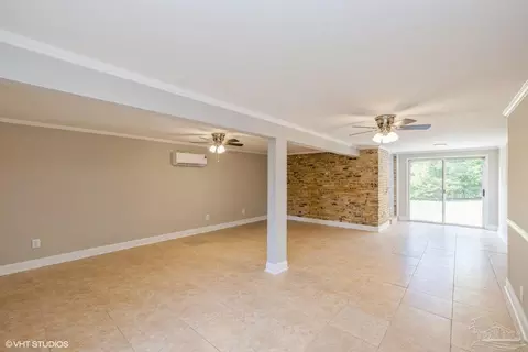 Living - 6463 Barnes St, Milton, FL 32570 photo 1 of 4