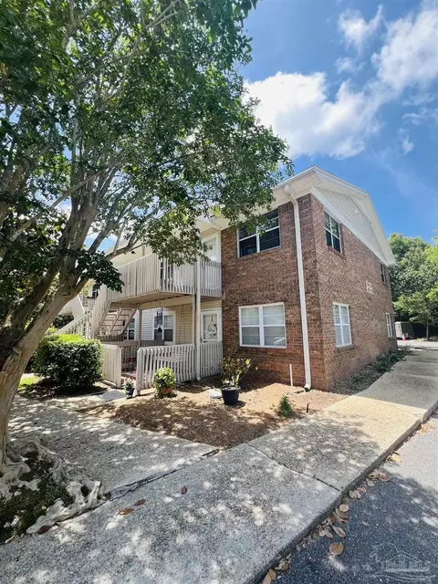 1100 Shoreline Dr #207, Gulf Breeze, FL 32561