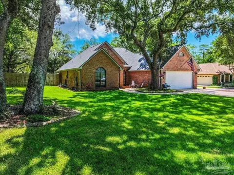 2574 1st Ct, Navarre, FL 32566