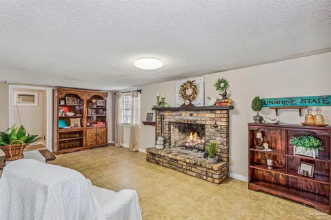 Living - 6598 Magnolia St, Milton, FL 32570 photo 2 of 2