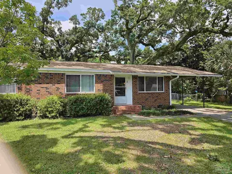 80 Monarch Ln, Pensacola, FL 32503