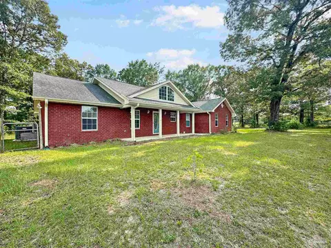 Exterior - 1150 Fleming Bridge Rd, Milton, FL 32570 photo 5 of 17