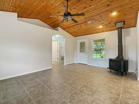 Living - 1150 Fleming Bridge Rd, Milton, FL 32570 photo 3 of 4
