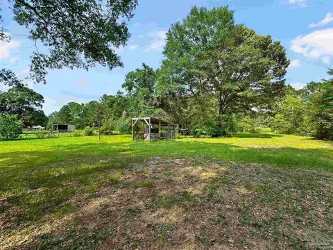 Exterior - 1150 Fleming Bridge Rd, Milton, FL 32570 photo 4 of 17