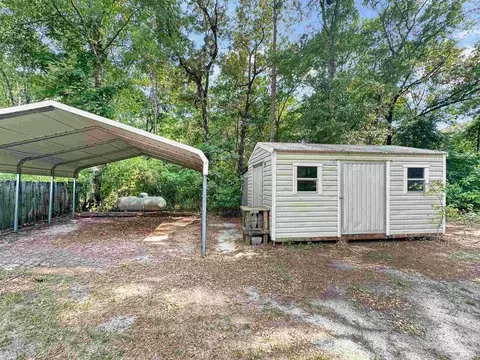 Exterior - 1150 Fleming Bridge Rd, Milton, FL 32570 photo 10 of 17