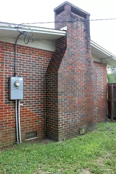 Exterior - 1003 E Texar Dr, Pensacola, FL 32503 photo 15 of 19