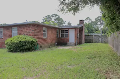 Exterior - 1003 E Texar Dr, Pensacola, FL 32503 photo 9 of 19