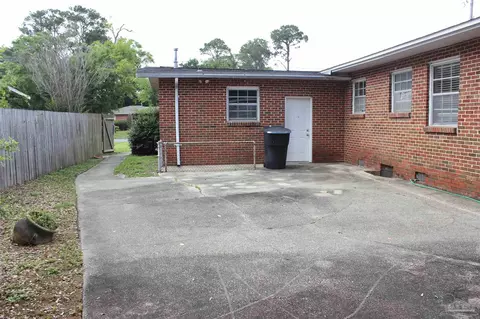 Exterior - 1003 E Texar Dr, Pensacola, FL 32503 photo 14 of 19